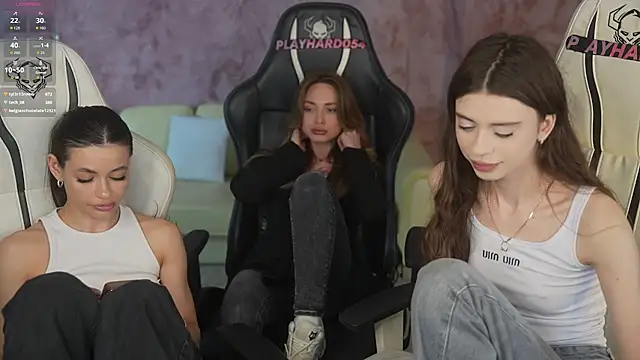 Regina Sweet054 online show from 15, 4, 2026