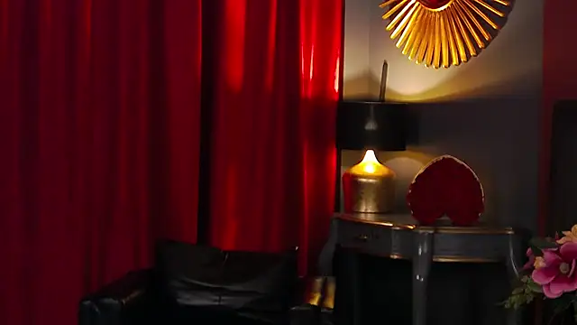 Snapshot of VickiSpice chatting on 4, 6, 2026 VickiSpice online show from 4, 6, 2026