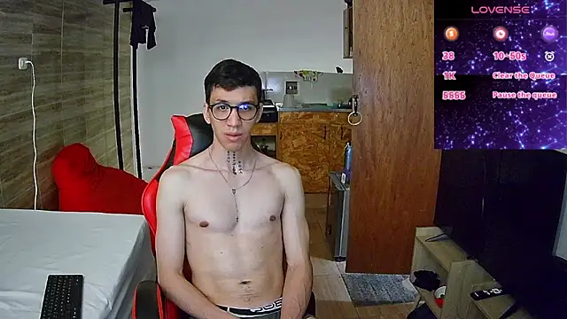 Snapshot of angelicious_ chatting on 25, 10, 2025 angelicious online show from 25, 10, 2025