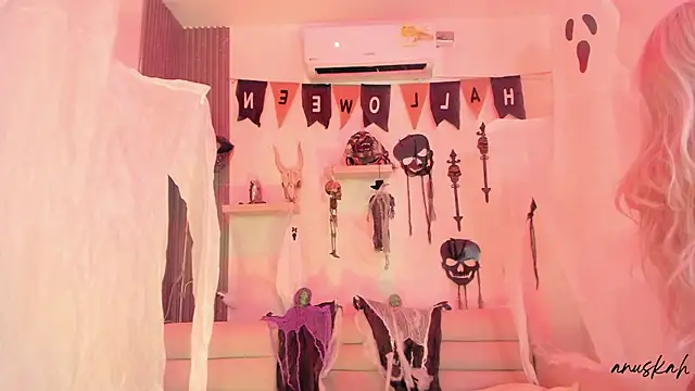 anuskah online show from 13, 10, 2025