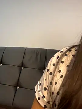 Rosa 25x online show from 15, 10, 2025