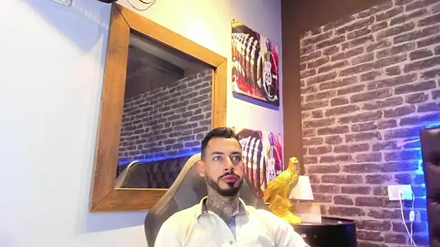 Snapshot of VinzenzRizzo chatting on 14, 10, 2025 VinzenzRizzo online show from 14, 10, 2025
