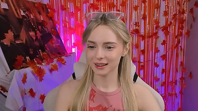 Snapshot of JuliaBrewwer chatting on 21, 11, 2025 JuliaBrewwer online show from 21, 11, 2025