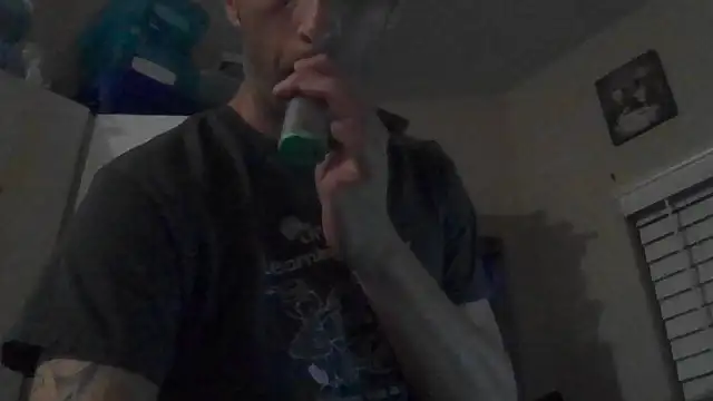 Snapshot of dik4cache chatting on 10, 9, 2025 dik4cache online show from 10, 9, 2025