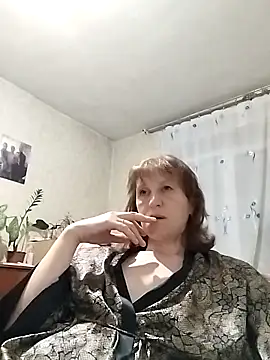 Snapshot of Flower2931 chatting on 4, 4, 2026 Flower2931 online show from 4, 4, 2026