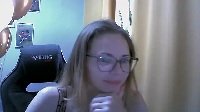 Snapshot of SEA_Dream chatting on 9, 10, 2025 SEA Dream online show from 9, 10, 2025