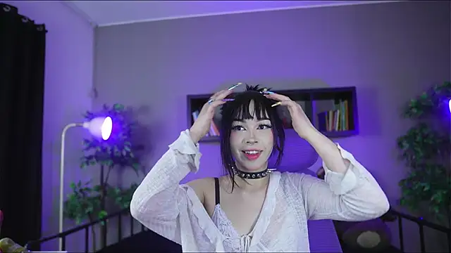 Sabrina bloom online show from 6, 11, 2025