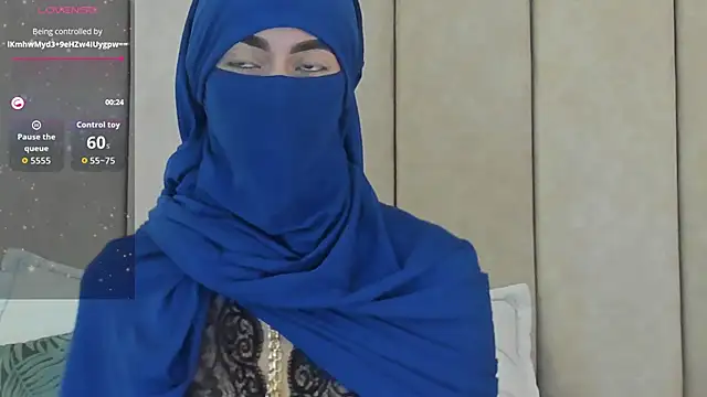 Snapshot of _Zahiira_ chatting on 25, 10, 2025 Zahiira online show from 25, 10, 2025