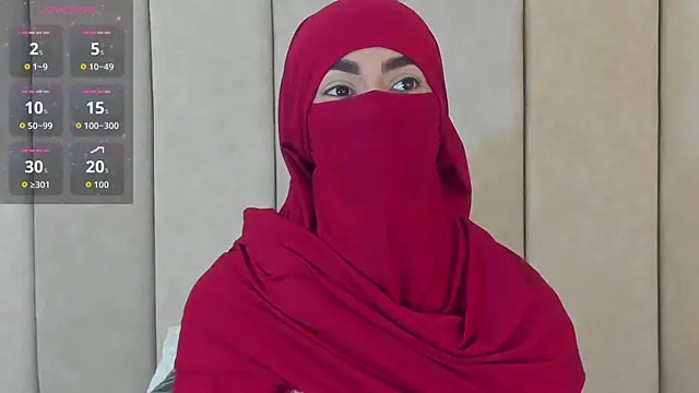 Snapshot of _Zahiira_ chatting on 28, 10, 2025 Zahiira online show from 28, 10, 2025