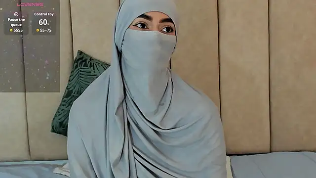 Snapshot of _Zahiira_ chatting on 13, 11, 2025 Zahiira online show from 13, 11, 2025