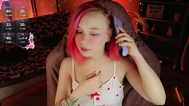 NaomiYoru online show from 6, 3, 2026