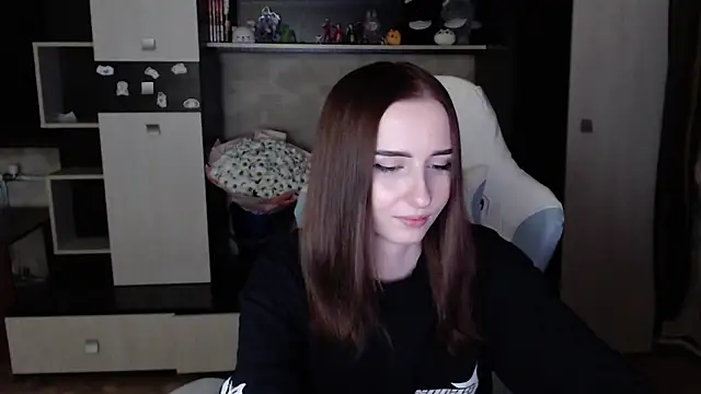 Cutti Crystal online show from 22, 10, 2025