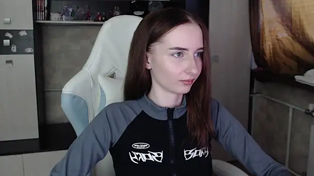 Cutti Crystal online show from 4, 11, 2025