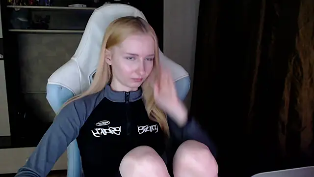 Cutti Crystal online show from 25, 3, 2026