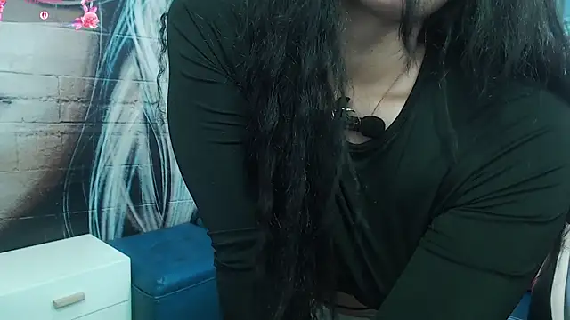 Snapshot of gigi_gilt_ chatting on 28, 7, 2026 gigi gilt online show from 28, 7, 2026