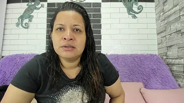 Snapshot of Sandra_Milf_love chatting on 20, 9, 2025 Sandra Milf love online show from 20, 9, 2025