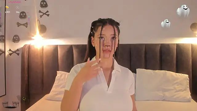 Sophie Smith19  online show from 31, 10, 2025