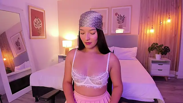 AuroraEvanss online show from 11, 11, 2025