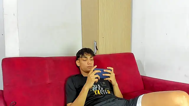 willy sexxx18 online show from 8, 6, 2026