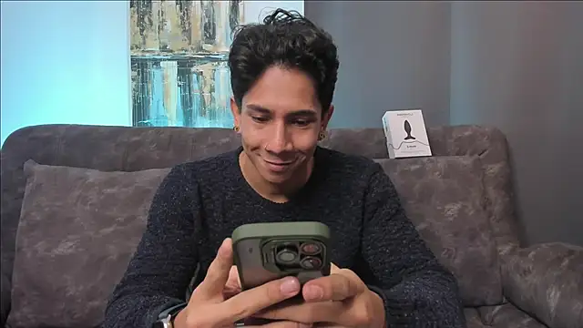 Snapshot of j_deex chatting on 10, 10, 2025 j deex online show from 10, 10, 2025