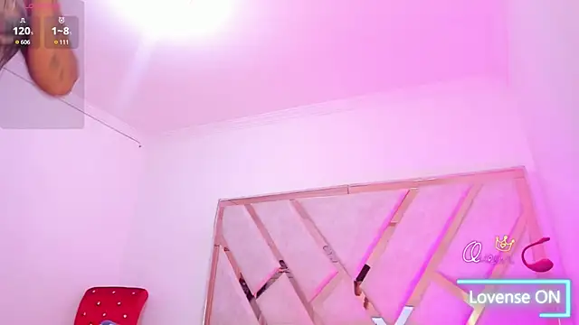 Snapshot of MarianaaSantos chatting on 7, 6, 2026 MarianaaSantos online show from 7, 6, 2026