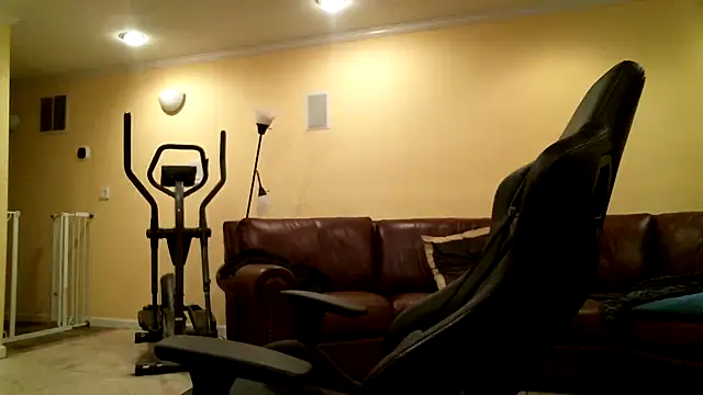 Snapshot of james421__ chatting on 7, 6, 2026 james421 online show from 7, 6, 2026