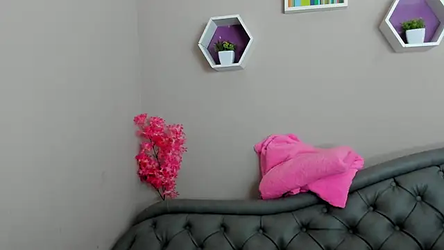 Snapshot of Dafne_Mel chatting on 9, 9, 2025 Dafne Mel online show from 9, 9, 2025