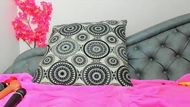 Snapshot of Dafne_Mel chatting on 13, 9, 2025 Dafne Mel online show from 13, 9, 2025