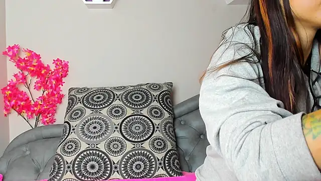 Snapshot of Dafne_Mel chatting on 19, 9, 2025 Dafne Mel online show from 19, 9, 2025