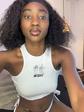 Skylar Smith  online show from 13, 3, 2026