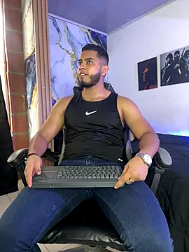 Snapshot of Tyler_price chatting on 20, 9, 2025 Tyler price online show from 20, 9, 2025
