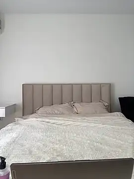 AmandaStoun online show from 15, 4, 2026