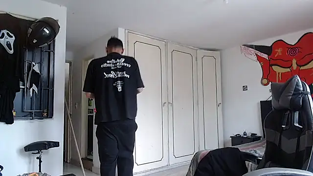 malek xarx  online show from 10, 4, 2026