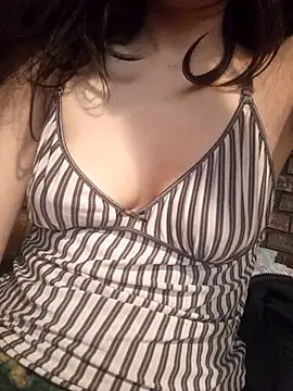 Snapshot of agusttt2667 chatting on 13, 5, 2026 agusttt2667 online show from 13, 5, 2026
