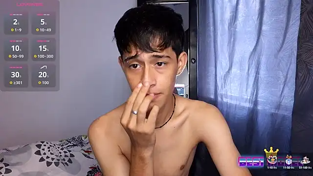 Snapshot of Danny_cute_05 chatting on 6, 10, 2025 Danny cute 05 online show from 6, 10, 2025