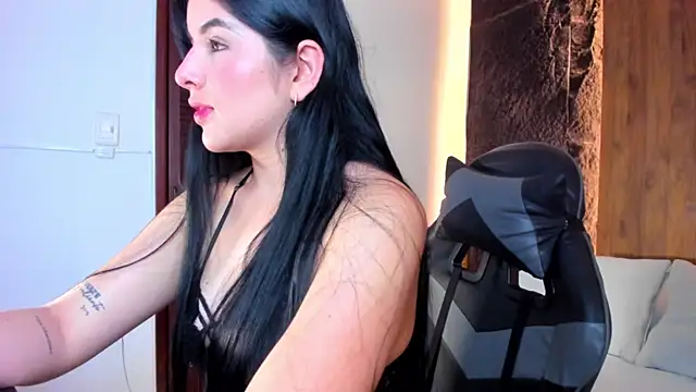 Snapshot of evelin_lopezz chatting on 19, 9, 2025 evelin lopezz online show from 19, 9, 2025