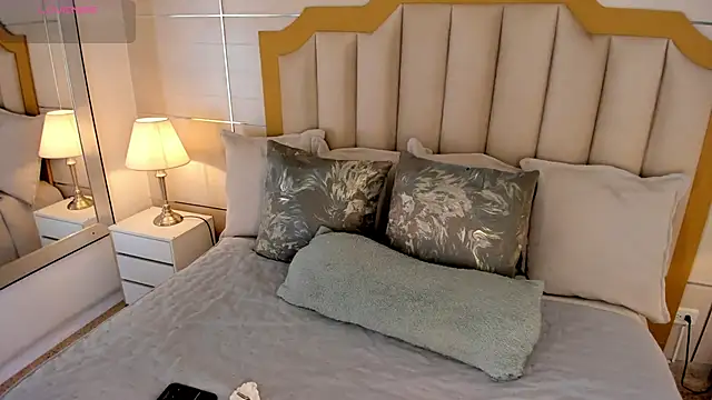 Snapshot of MaddieParker chatting on 7, 11, 2025 MaddieParker online show from 7, 11, 2025