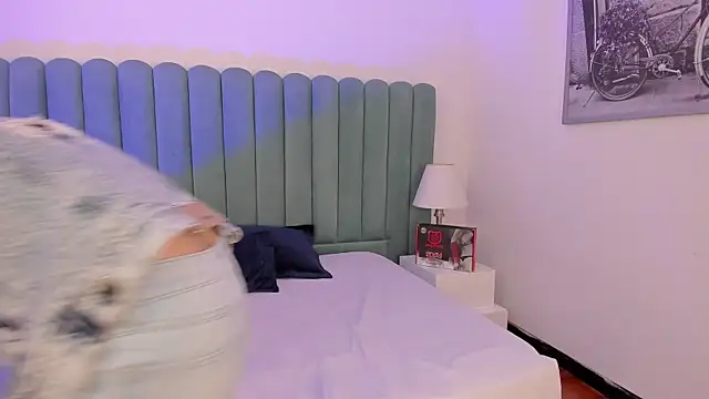 Snapshot of Lushian_ chatting on 24, 9, 2025 Lushian online show from 24, 9, 2025