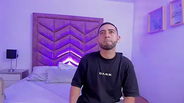 Snapshot of Lushian_ chatting on 25, 10, 2025 Lushian online show from 25, 10, 2025