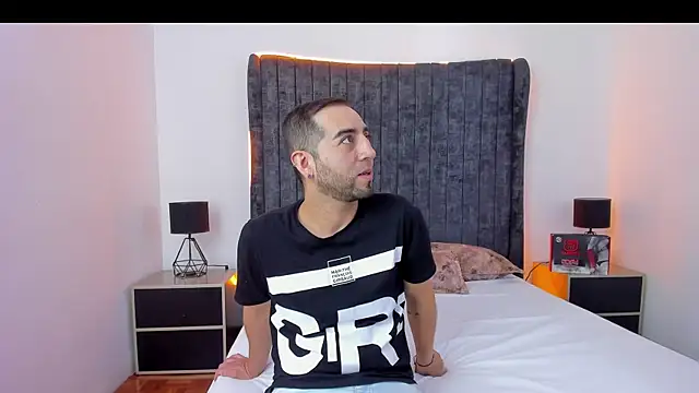 Snapshot of Lushian_ chatting on 14, 11, 2025 Lushian online show from 14, 11, 2025