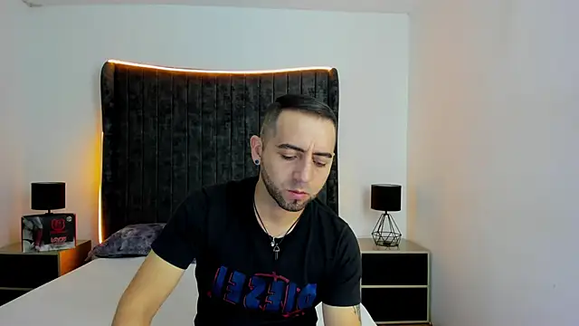 Snapshot of Lushian_ chatting on 6, 5, 2026 Lushian online show from 6, 5, 2026