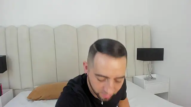 Snapshot of Lushian_ chatting on 20, 5, 2026 Lushian online show from 20, 5, 2026