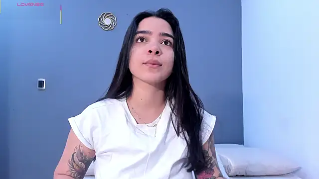 Snapshot of KamilaBetancourt chatting on 14, 6, 2026 KamilaBetancourt online show from 14, 6, 2026
