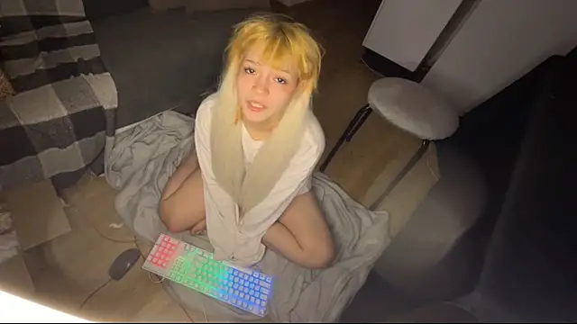 nikoli naw online show from 12, 4, 2026