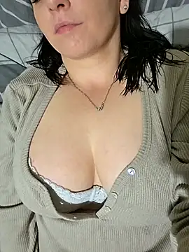 Snapshot of Curvy_Angel chatting on 17, 9, 2025 Curvy Angel online show from 17, 9, 2025