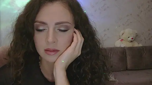 Amber Carrol online show from 28, 11, 2025