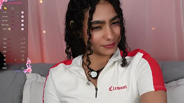 Snapshot of Victoria_Curly chatting on 13, 9, 2025 Victoria Curly online show from 13, 9, 2025