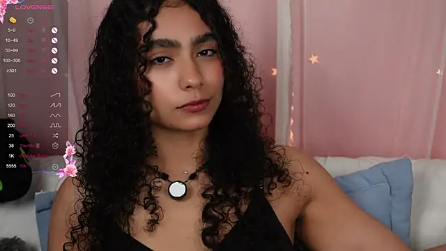 Snapshot of Victoria_Curly chatting on 22, 9, 2025 Victoria Curly online show from 22, 9, 2025