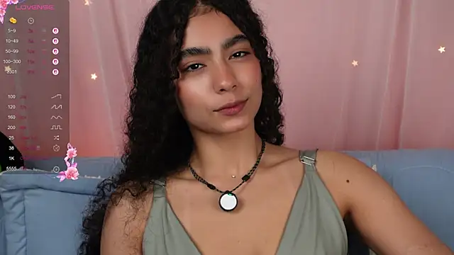 Snapshot of Victoria_Curly chatting on 23, 9, 2025 Victoria Curly online show from 23, 9, 2025