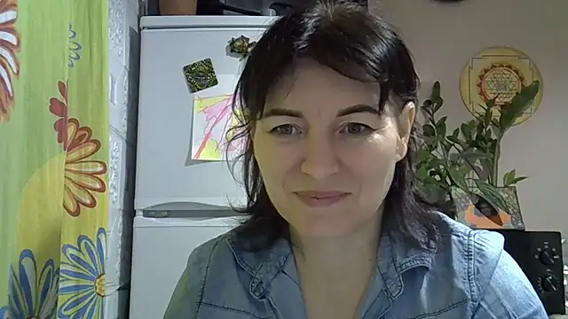 Krystal 82 online show from 16, 11, 2025